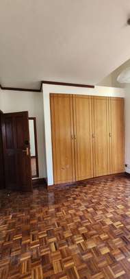 5 Bed Townhouse with En Suite in Lower Kabete image 7