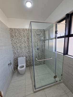4 Bed Apartment with En Suite in Nyali Area image 5