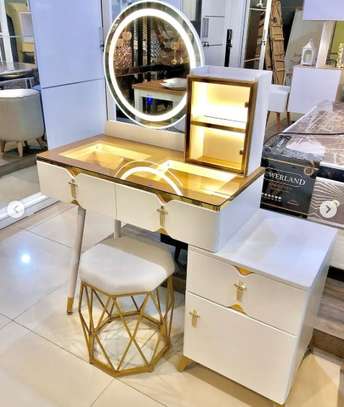 Dressers; Makeup Vanity Dressing Table image 4