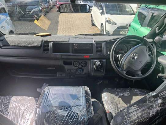 Toyota Hiace 9L Manual Diesel 2018 image 3