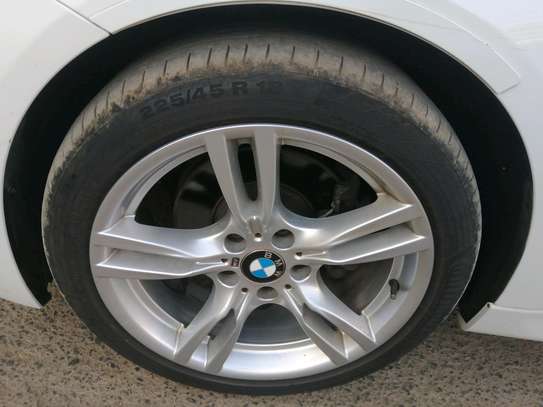 BMW 320i, 2015 model image 4