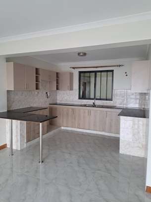 Serviced 1 Bed Apartment with En Suite in Westlands Area image 3