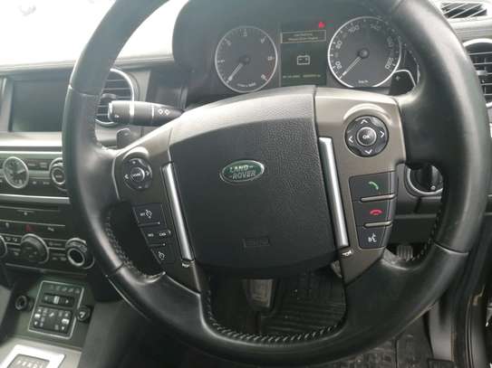 Land-rover Discovery 4 image 4