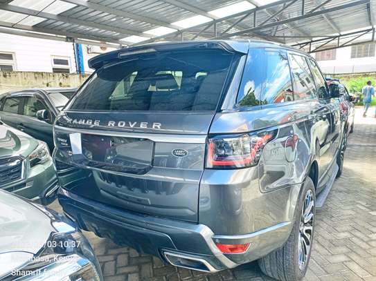 Land Rover Range Rover sport Sunroof Grey 2016 image 10