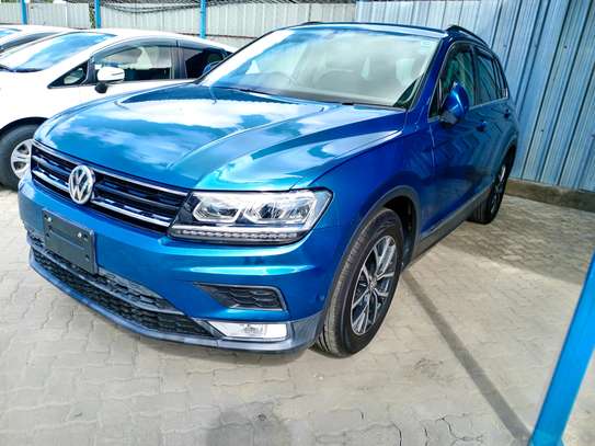 Volkswagen Tiguan blue image 16