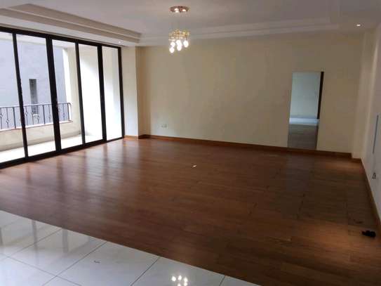 3 BEDROOM + DSQ image 4
