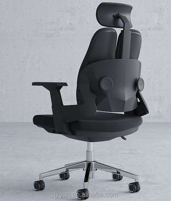 Office Chair : 360° Swivel Office Executive Chair image 8