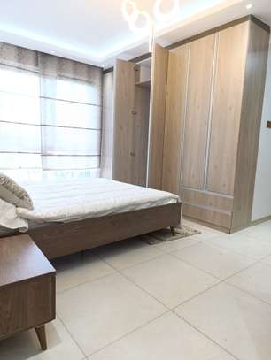 Studio Apartment with En Suite at Sports Road image 2
