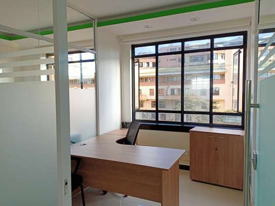 Office partitioning and furnishing image 3