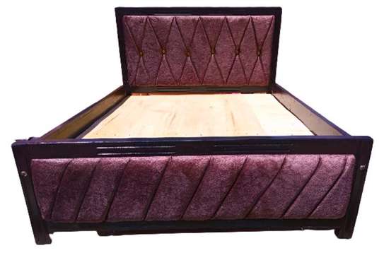 5 by 6 tufted bed image 1