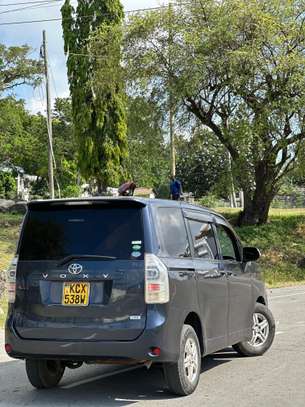 TOYOTA VoXy 2012 image 6