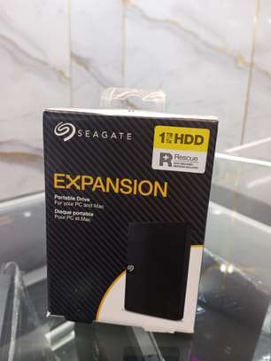 Seagate 1TB Expansion Slim Portable Harddrive image 1