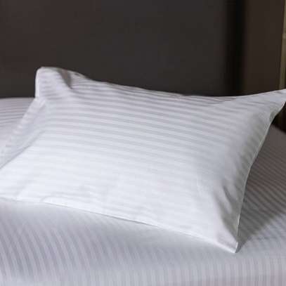 White pure cotton pillowcases image 3