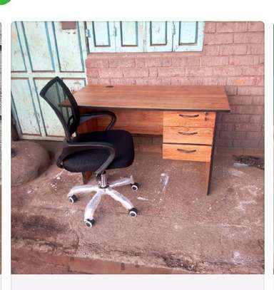 Office work table with its swivel chair image 1