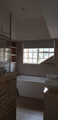 5 Bed House with En Suite at Mimosa Road image 31