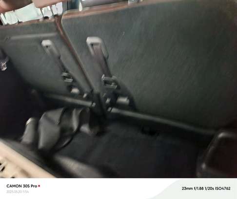 Toyota landcruiser ZX image 9