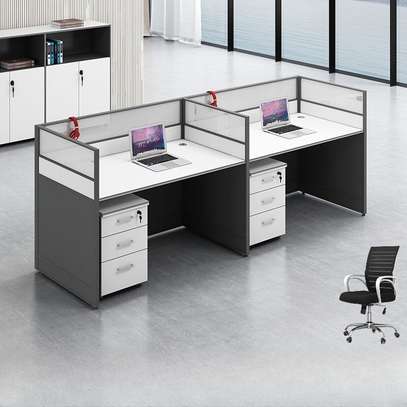 Workstations: 6-User Workstation image 6