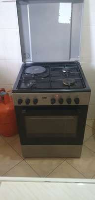 Von Hotpoint 3gas + 1electric oven cooker image 3