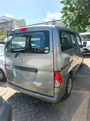Nissan Nv200 image 7