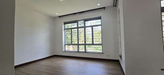 3 Bed Apartment with En Suite in Runda image 12