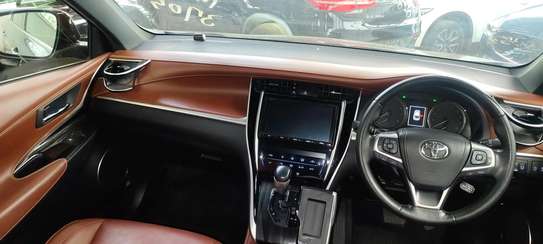 Toyota Harrier premium grade black sunroof 2018 image 8