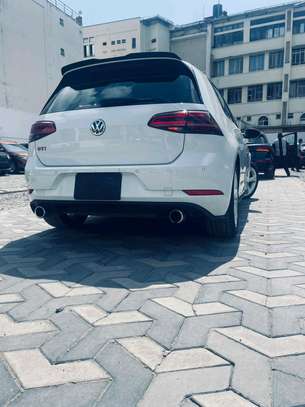 Volkswagen gti 2018 image 4