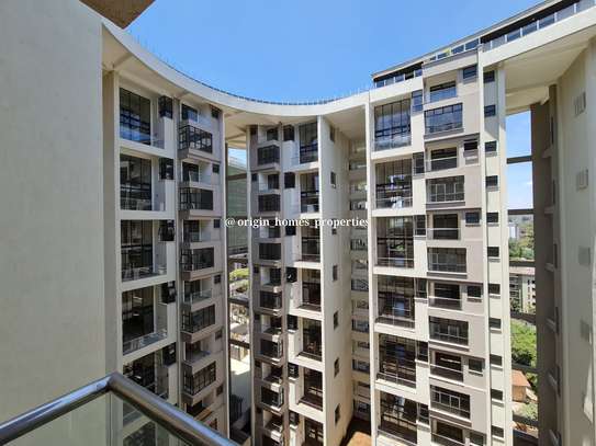 3 Bed Apartment with En Suite at Riverside image 11