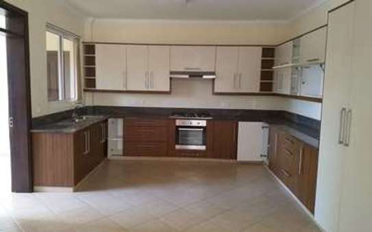 4 Bed Apartment with Aircon in Brookside image 6