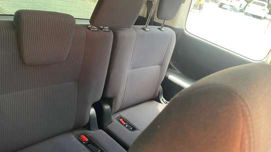 TOYOTA NOAH 2016MODEL 8 SEATER 2WD image 8
