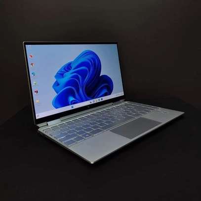 Hp spectre silver laptop image 2