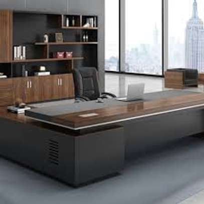 1.6 M L Shaped Executive Office Working Desk image 2