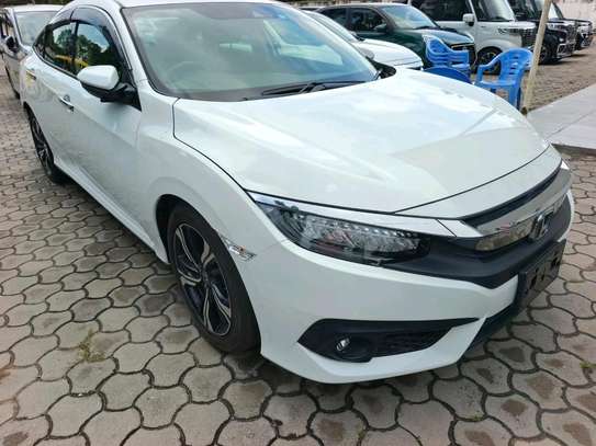Honda civic2018 image 2