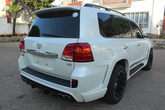 Toyota Landcruiser ZX 2014 60,000 Kms image 3