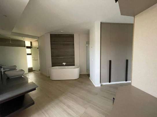 4 Bed Villa with En Suite in Lavington image 17