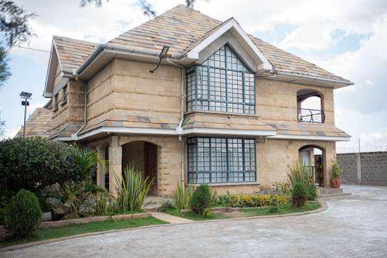 4 Bed Townhouse with En Suite at Chuna Estate Kitengela image 32
