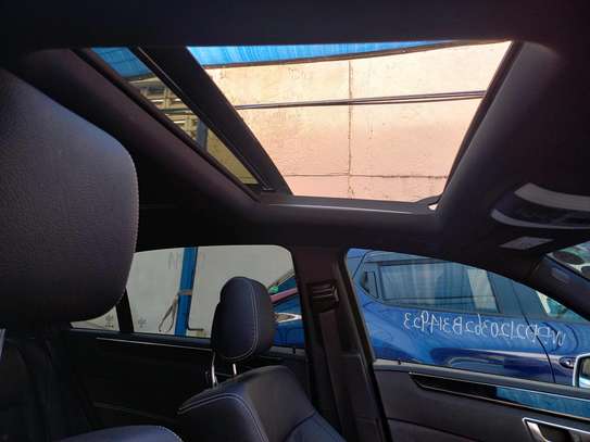 MERCEDES-BENZ E250 WITH SUNROOF. image 6