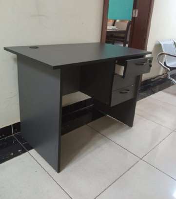 Office desk in grey image 1