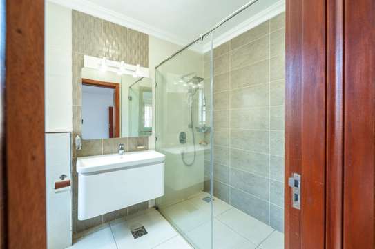 4 Bed Apartment with En Suite in Westlands Area image 19