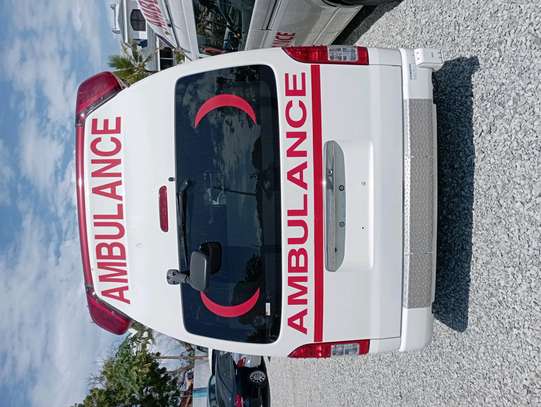 Toyota HiAce 9L  Ambulance image 6