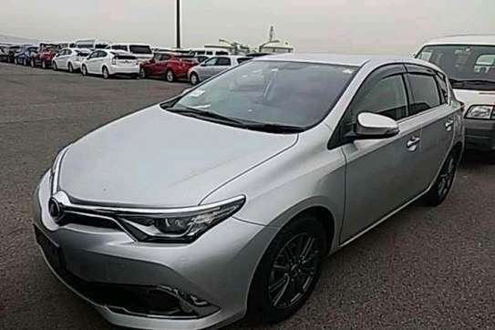 SILVER 2017 TOYOTA AURIS (MKOPO ACCEPTED) image 1
