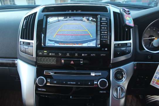 Toyota Landcruiser ZX 2014 60,000 Kms image 8