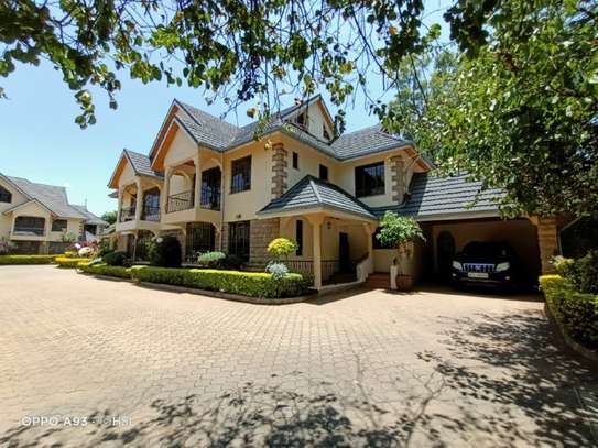 5 Bed Townhouse with Garden in Lavington image 3