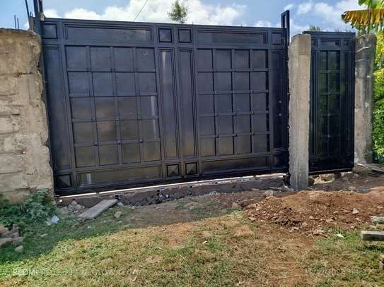 Sliding gates image 3