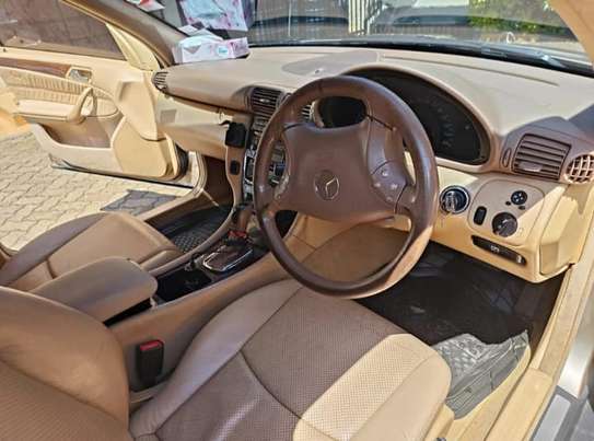 Mercedes-Benz C200 Kompressor image 4