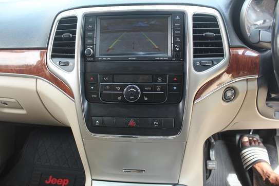 Jeep Cherokee Diesel 2011 100,000 Kms image 7
