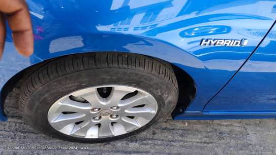 Toyota Aqua hybrid 2018 image 7