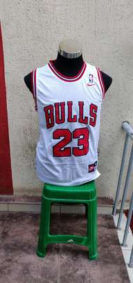 White bulls fashion basketball vest image 1