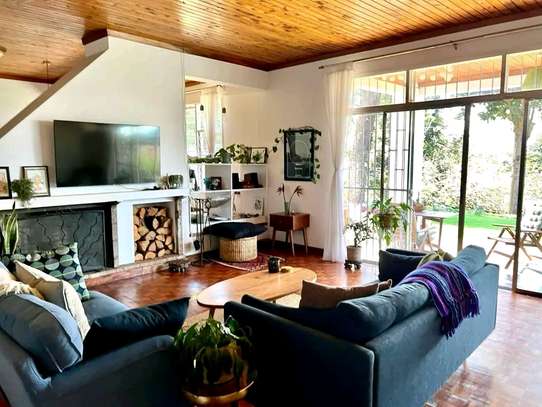 4 Bed House with En Suite at Loresho Crescent image 5