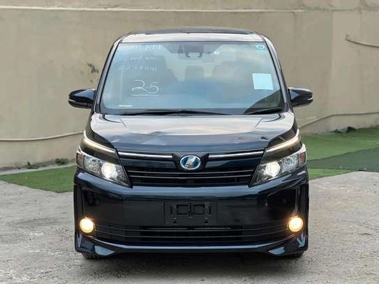 Toyota Voxy  hybrid 2018 2wd image 14