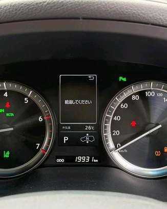 Lexus LX570 Grey 2018 image 7